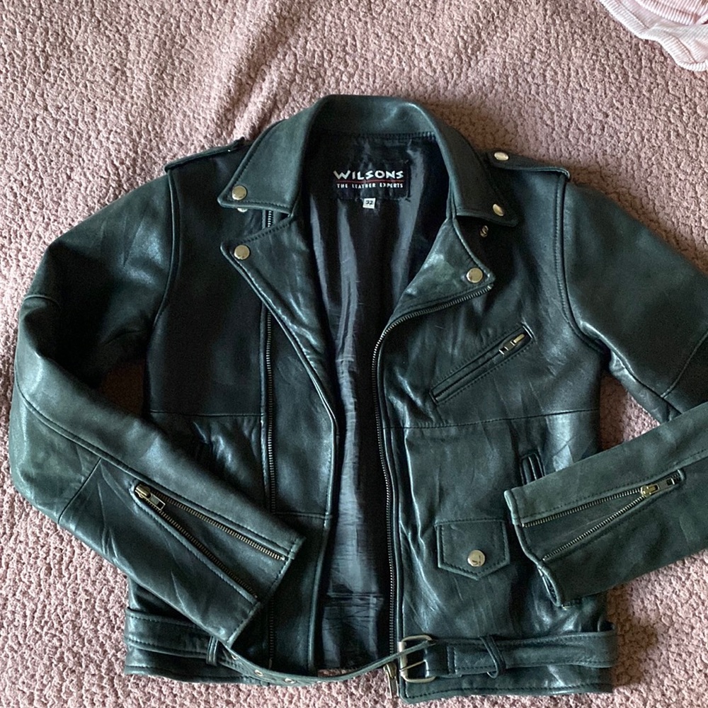 BLACK LEATHER MOTORCYCLE JACKET
